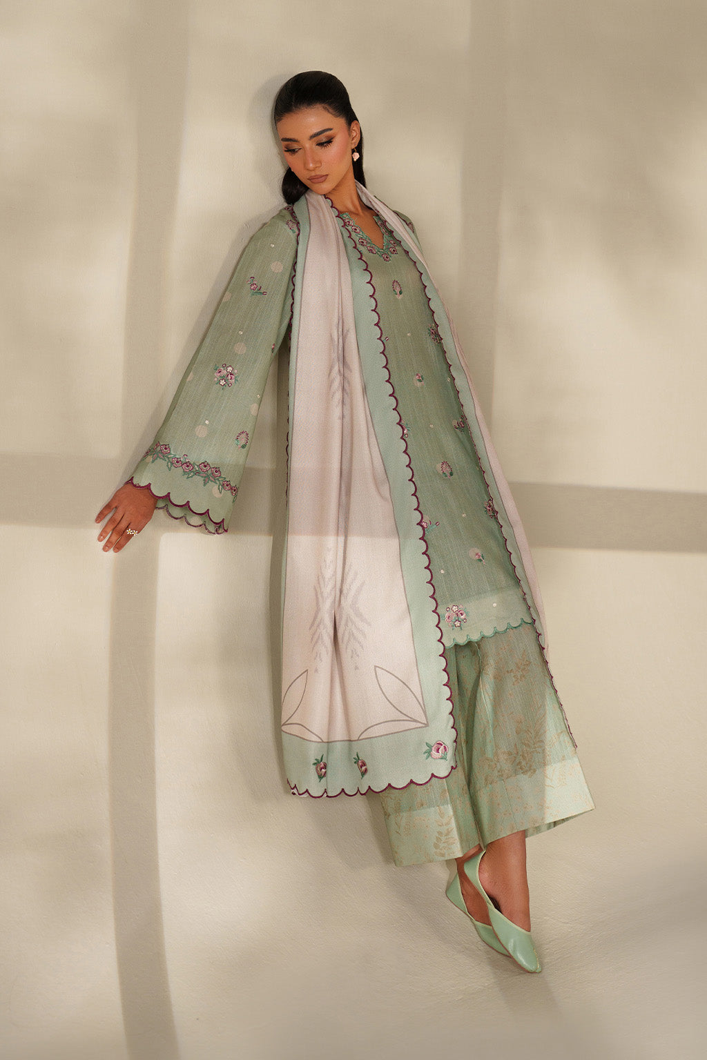 Iznik | Winter Chapter 25 | UE-563 Printed Khaddar - Official Iznik stockist in UK - Sakeena London