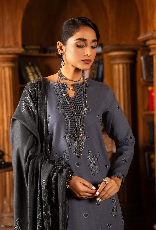 Humdum | Aaima 25 | D06 - Official Humdum stockist in UK - Sakeena London