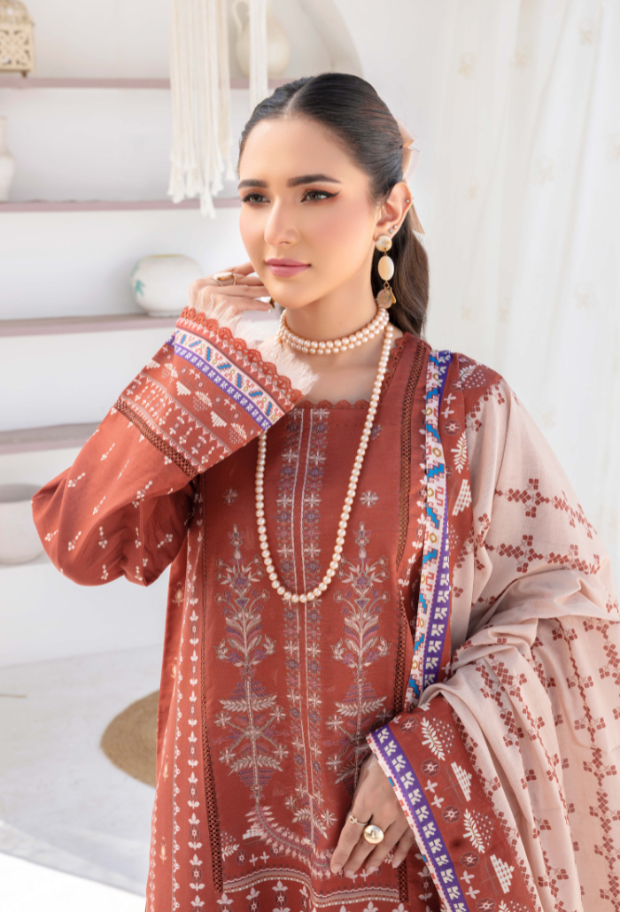 Humdum | Saira Bano Lawn 24 | D03 - Official HumDum stockist in UK - Sakeena London