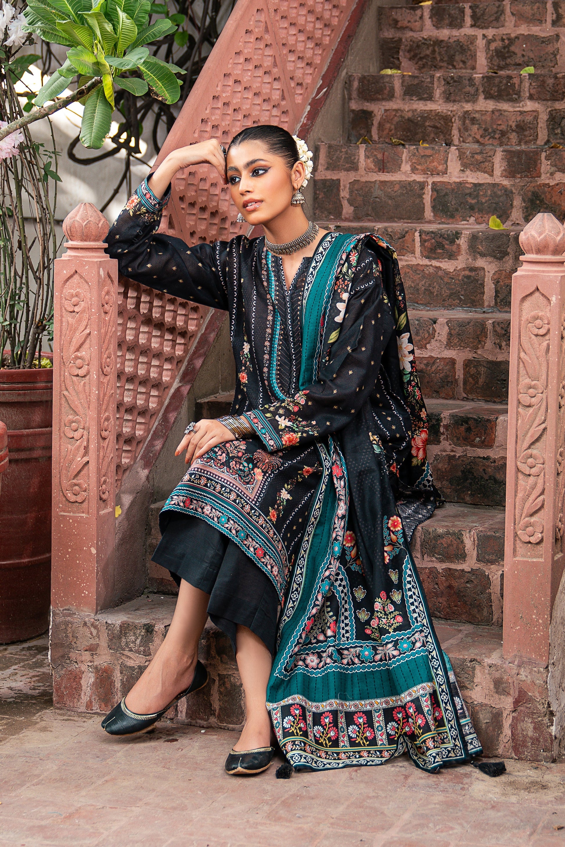 LSM | Winter Marina 24 | RL-0079 - Official LSM stockist in UK - Sakeena London