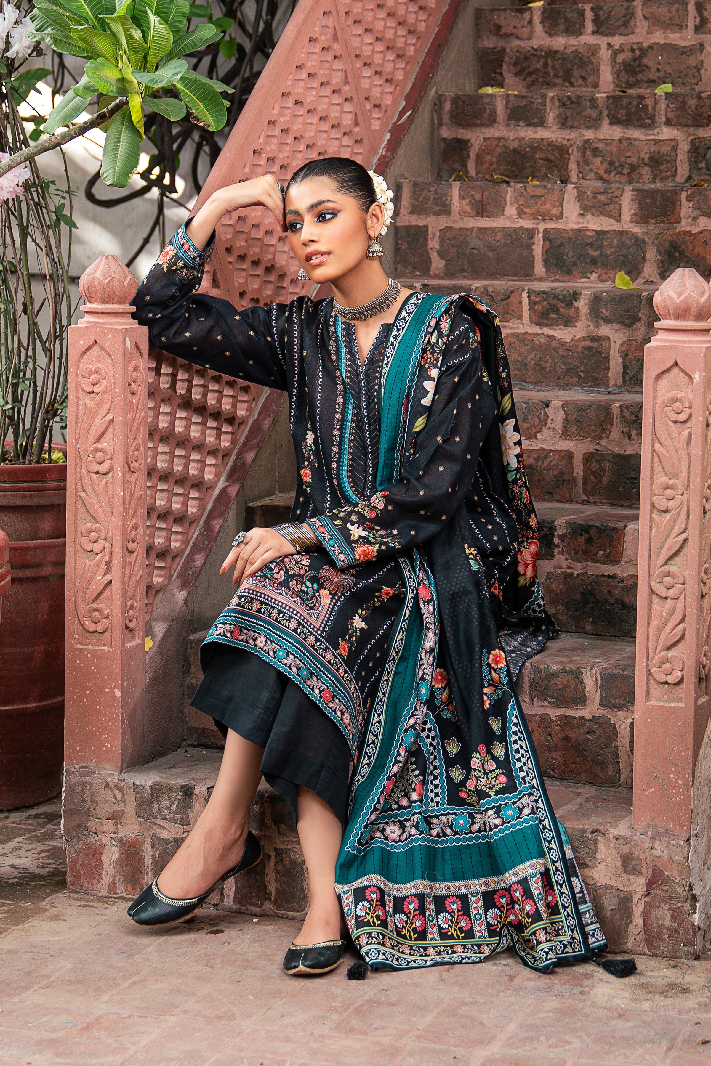 LSM | Winter Marina 24 | RL-0079 - Official LSM stockist in UK - Sakeena London