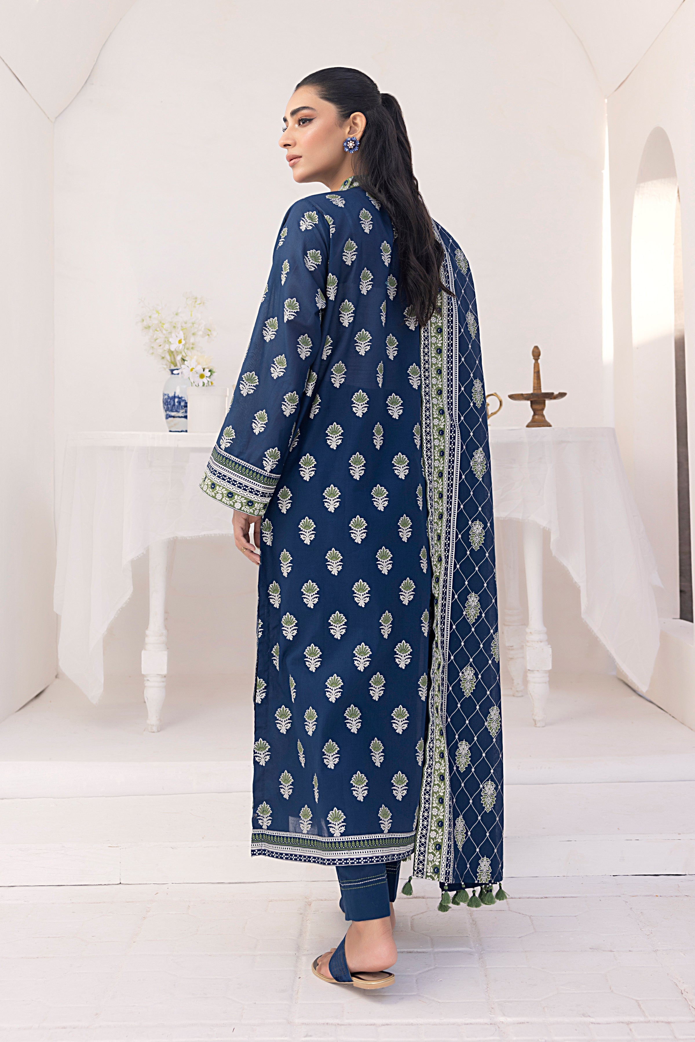 LSM | Winter Marina 24 | 0053 - Official LSM stockist in UK - Sakeena London