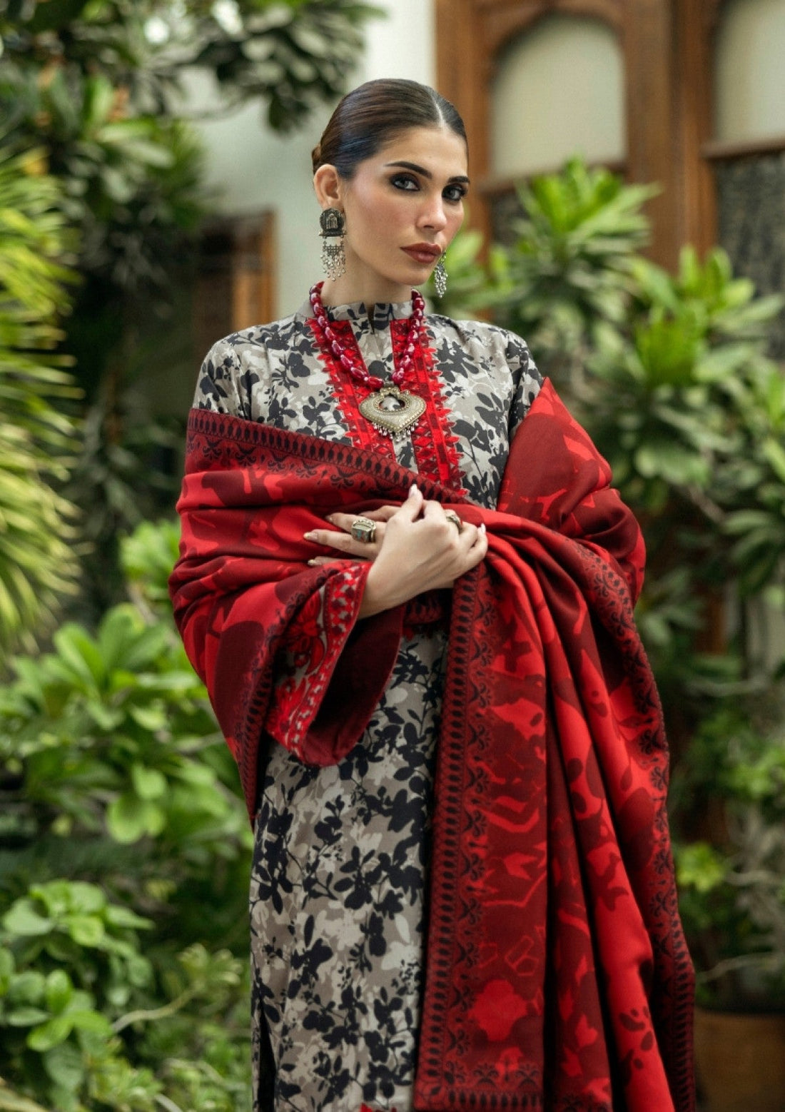 Winter Collection - Zainab Chottani - Winter Shawls 24 - ZC#04 - Zemestan