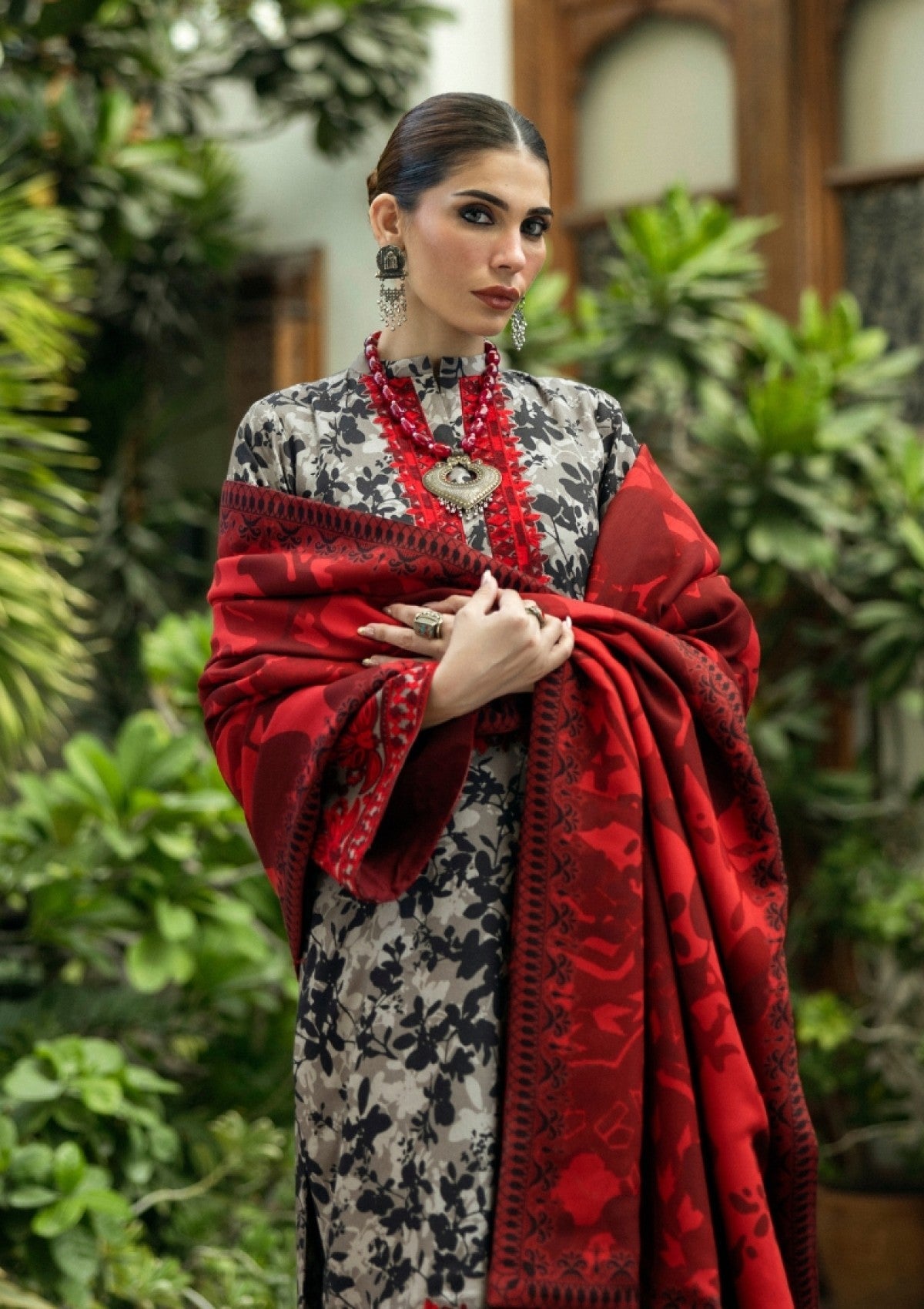 Winter Collection - Zainab Chottani - Winter Shawls 24 - ZC#04 - Zemestan