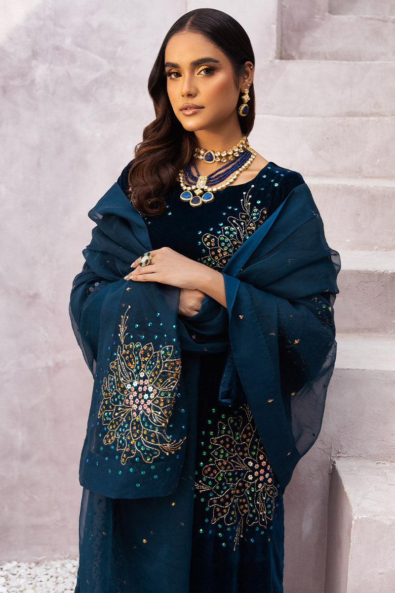 Chic Ophicial | Velveteen Luxury Fall Collection | Zaira - Official Chic Ophicial stockist in UK - Sakeena London