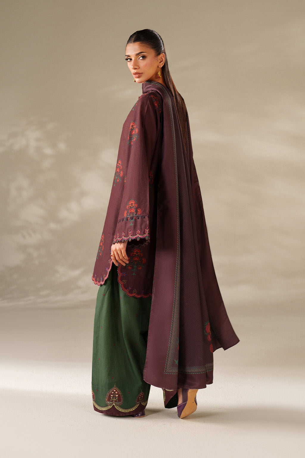 Iznik | Winter Chapter 25 | UE-562 Printed Khaddar - Official Iznik stockist in UK - Sakeena London