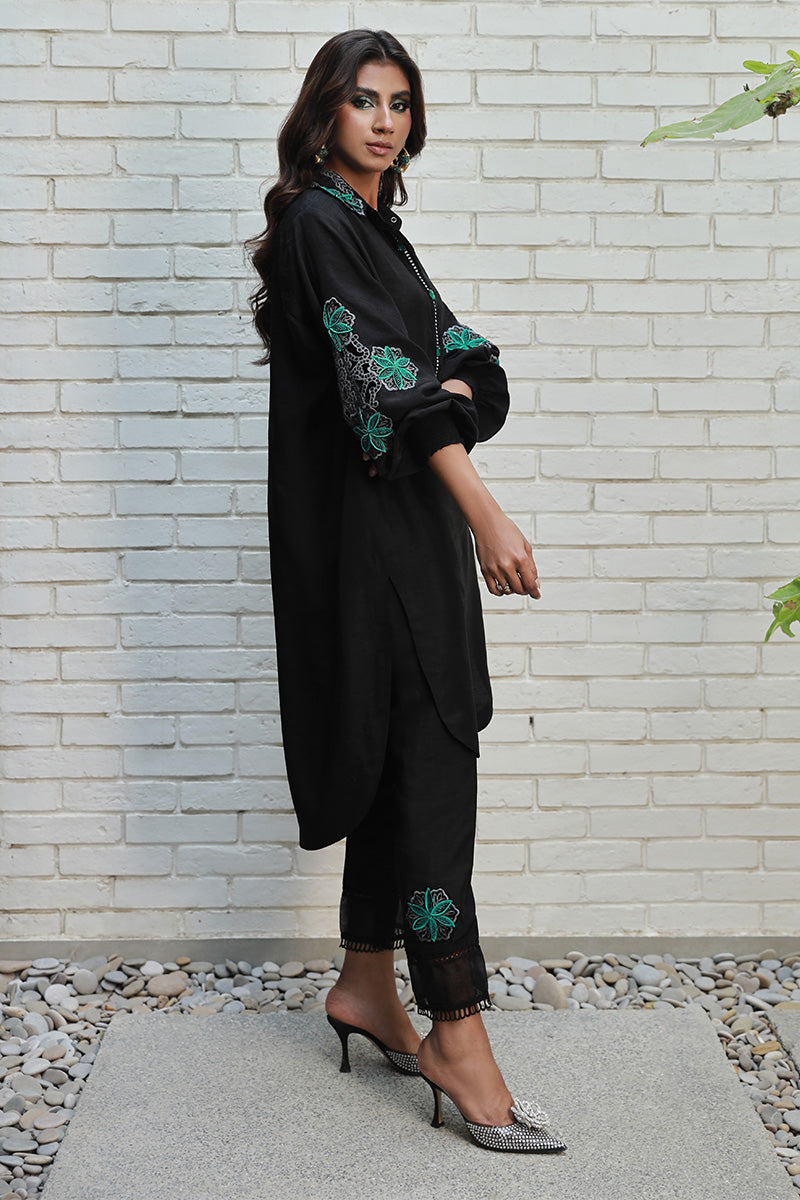 Wardha Saleem | Luxury Pret Traditional Wear | NOYA - Official Wardha Saleem stockist in UK - Sakeena London