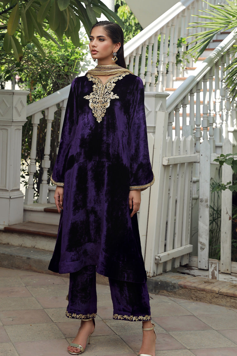 Sana Abbas | Velvet Formals | KANZITE - Official Sana Abbas stockist in UK - Sakeena London