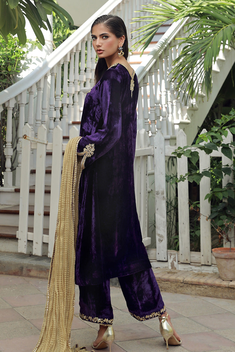 Sana Abbas | Velvet Formals | KANZITE - Official Sana Abbas stockist in UK - Sakeena London