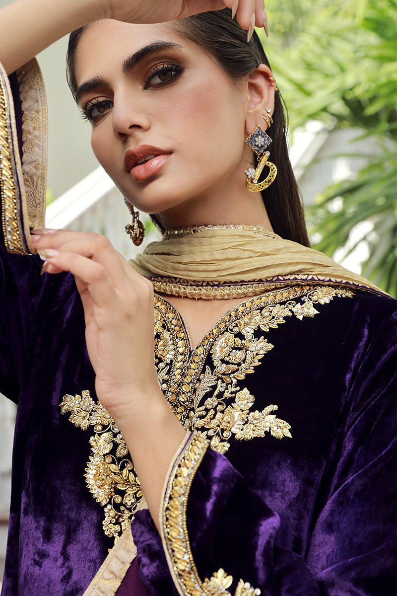 Sana Abbas | Velvet Formals | KANZITE - Official Sana Abbas stockist in UK - Sakeena London