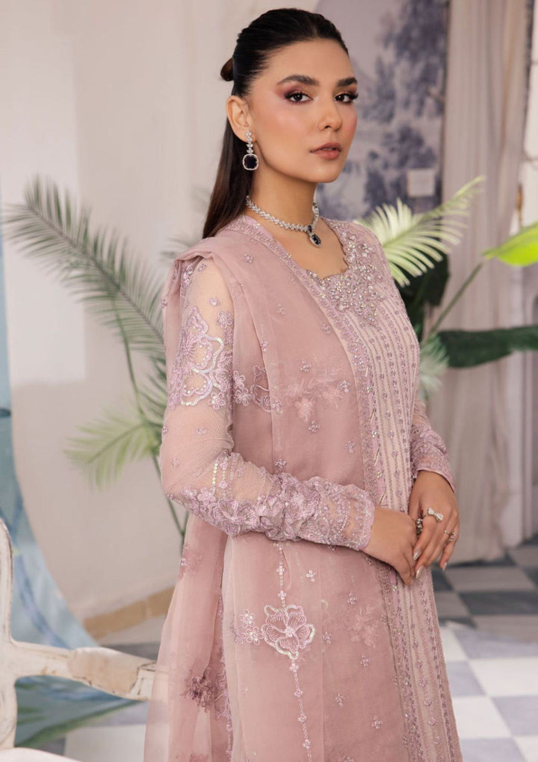 Formal Collection - Iznik - Chinon - ICC#39 - Bareen