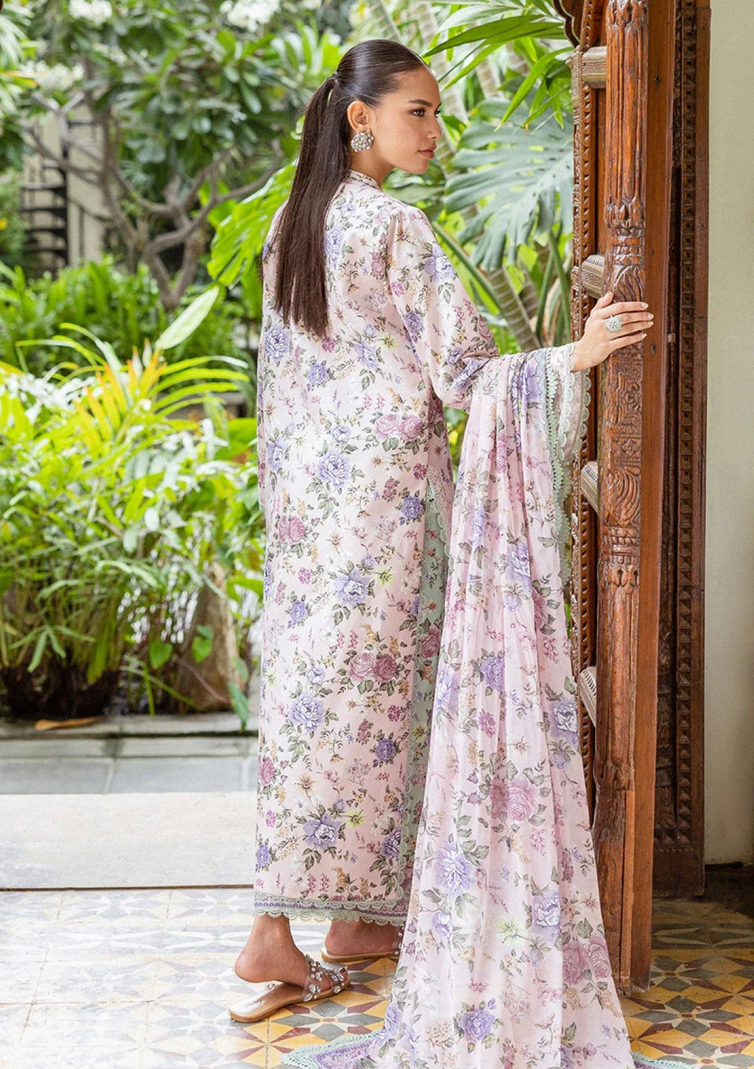Lawn - Zainab Chottani - Tahra - Volume 2 - Amere