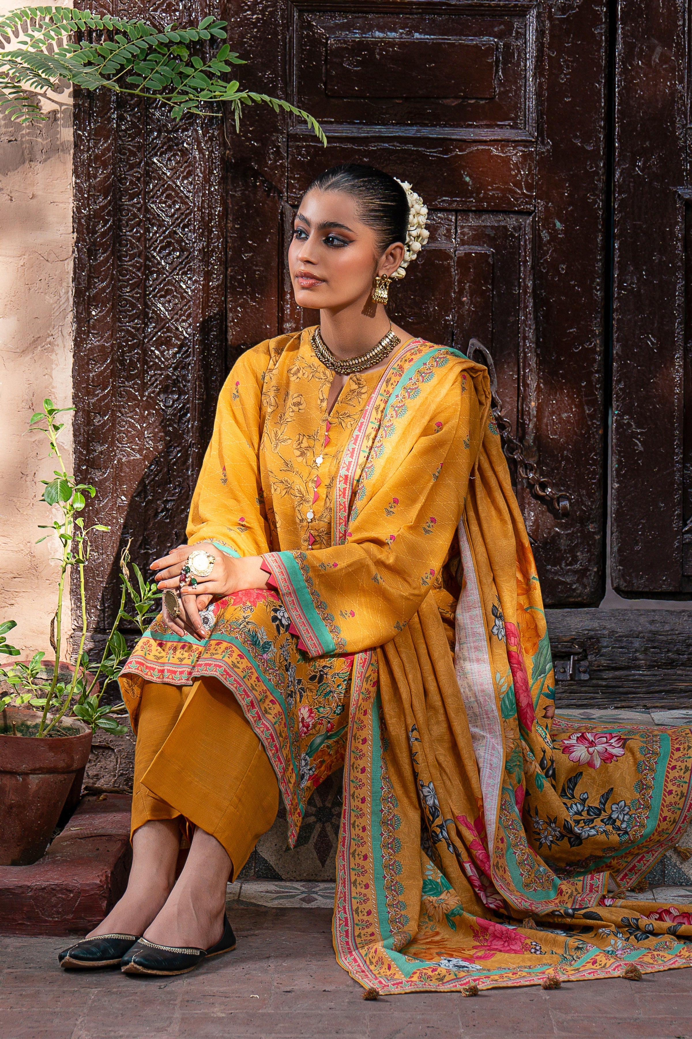 LSM | Winter Marina 24 | AR-0034 - Official LSM stockist in UK - Sakeena London