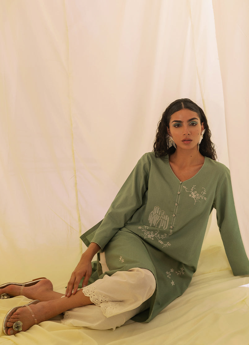 Image | Spring Basics 25 | IJSE-214048-12591 - Official Image stockist in UK - Sakeena London