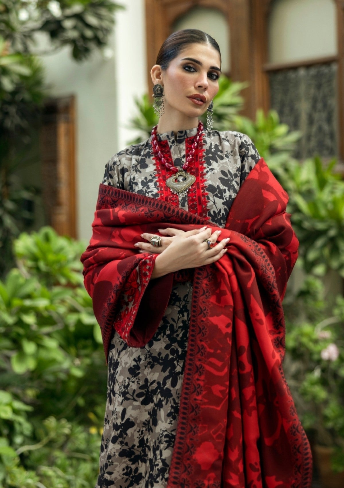 Winter Collection - Zainab Chottani - Winter Shawls 24 - ZC#04 - Zemestan