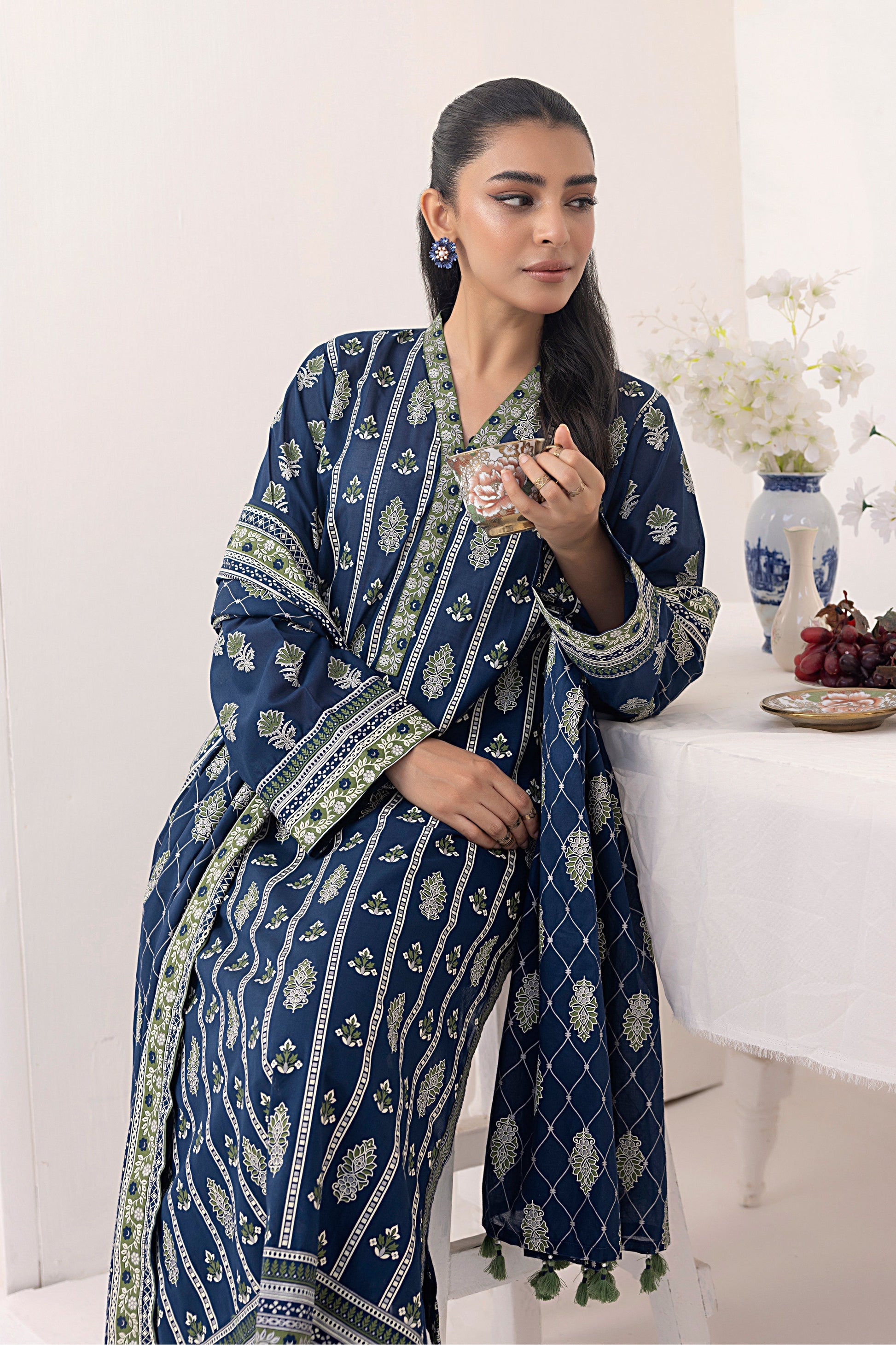 LSM | Winter Marina 24 | 0053 - Official LSM stockist in UK - Sakeena London