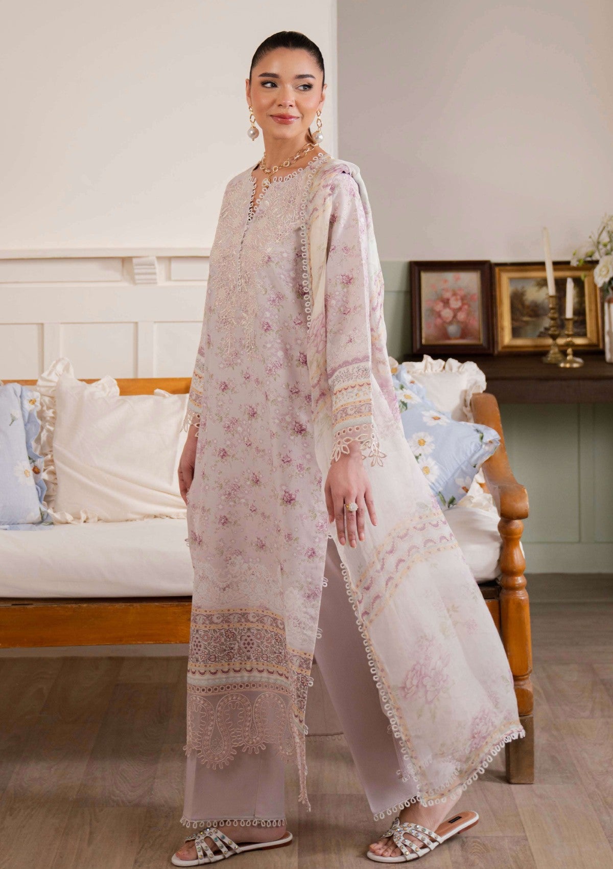 Lawn - Neeshay - Summer Lines 25 - Vol II - LILAC MIST