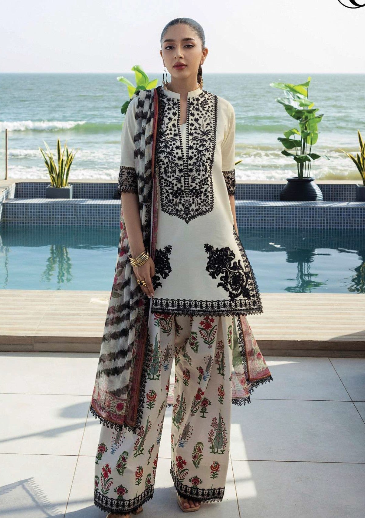 Lawn - Zainab Chottani - Tahra 25 - Azureh