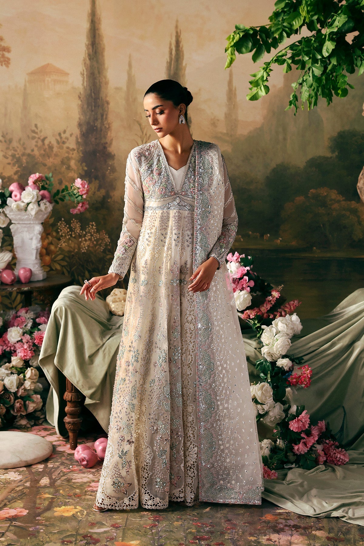 Afrozeh | La Fuchsia '26 | Queen