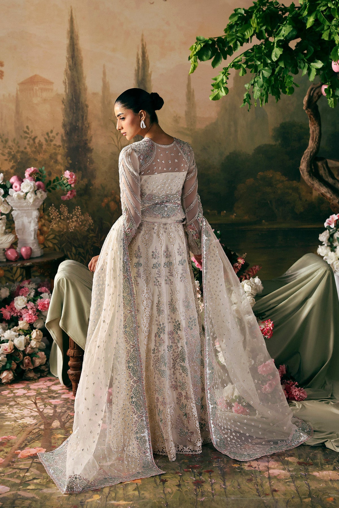 Afrozeh | La Fuchsia '26 | Queen