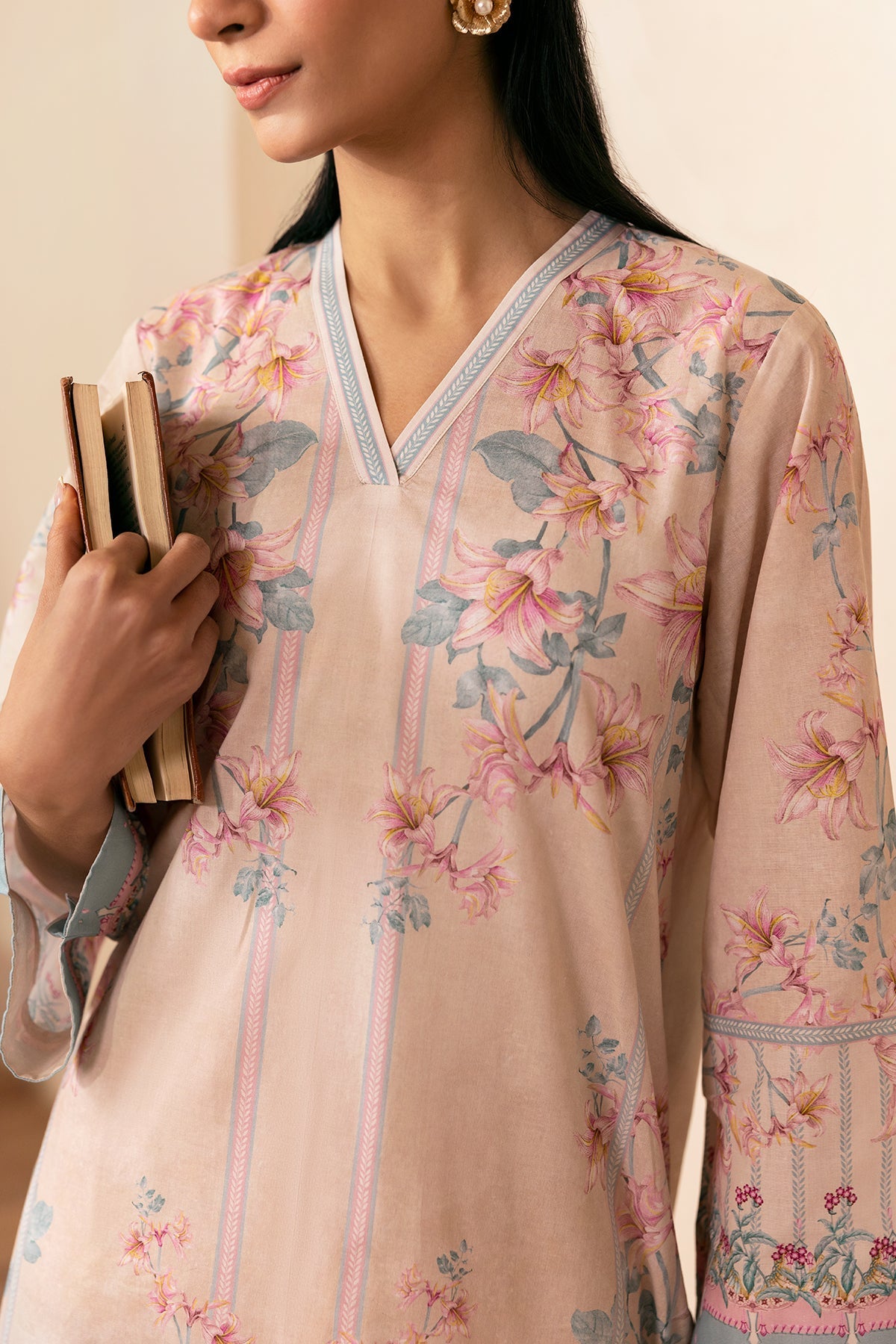 Sahar | Selene 25 | Ivory Blossom - Official Sahar stockist in UK - Sakeena London
