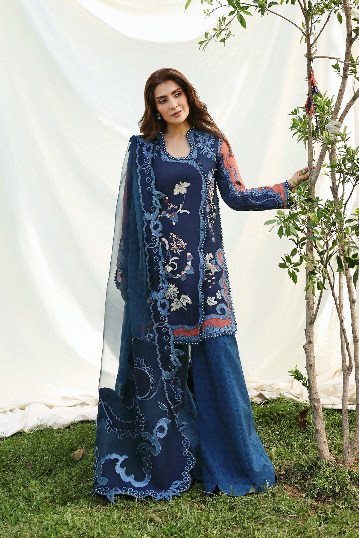 Afrozeh | A Lawn 26 | AVAIA