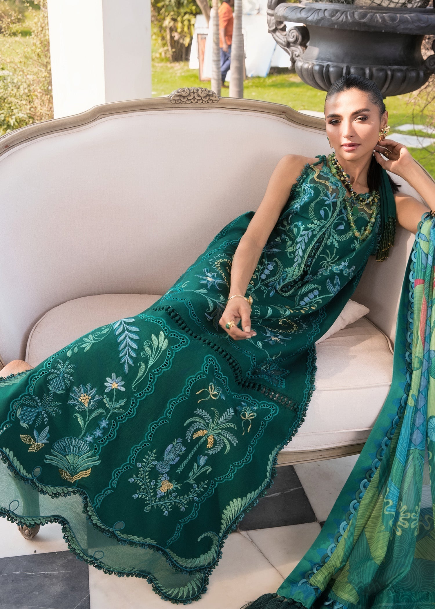 Crimson | flow lawn 26 | BEAUTY IN BLOOM - D3B