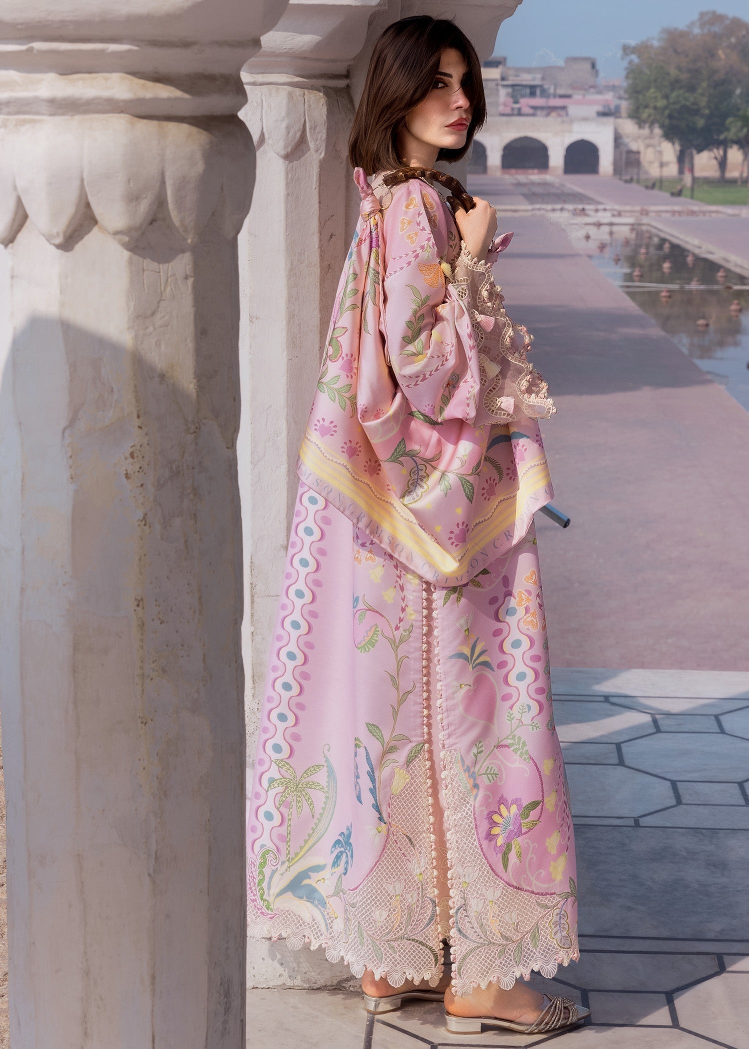 Crimson | flow lawn 26 | OUT OF MANY HEARTS - D6A