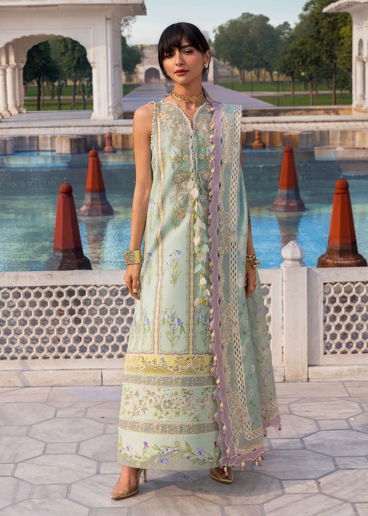 Crimson | flow lawn 26 | SUN-KISSED LETTER-D9B
