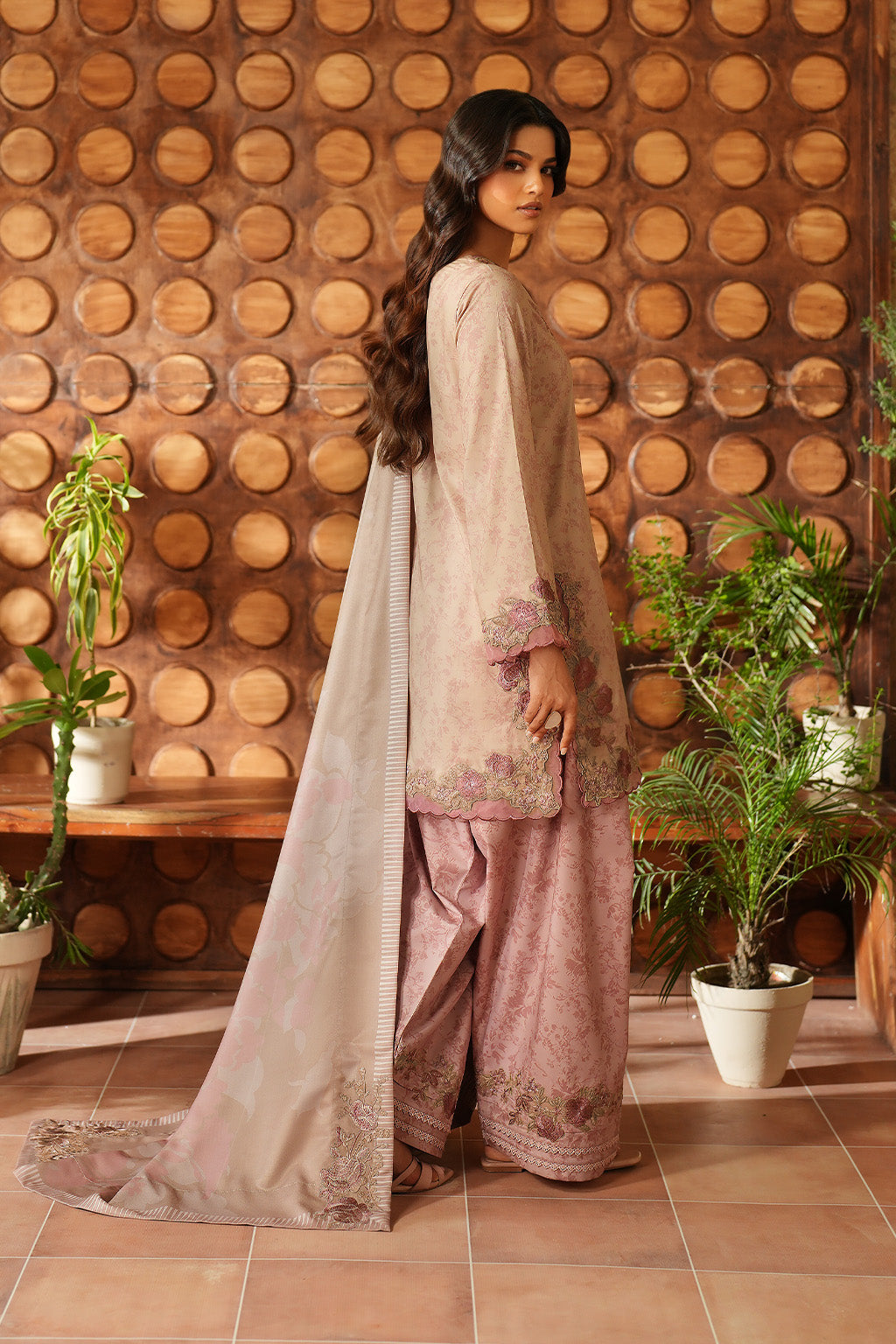 Iznik | Winter 25 | IPF-09 - Official Iznik stockist in UK - Sakeena London