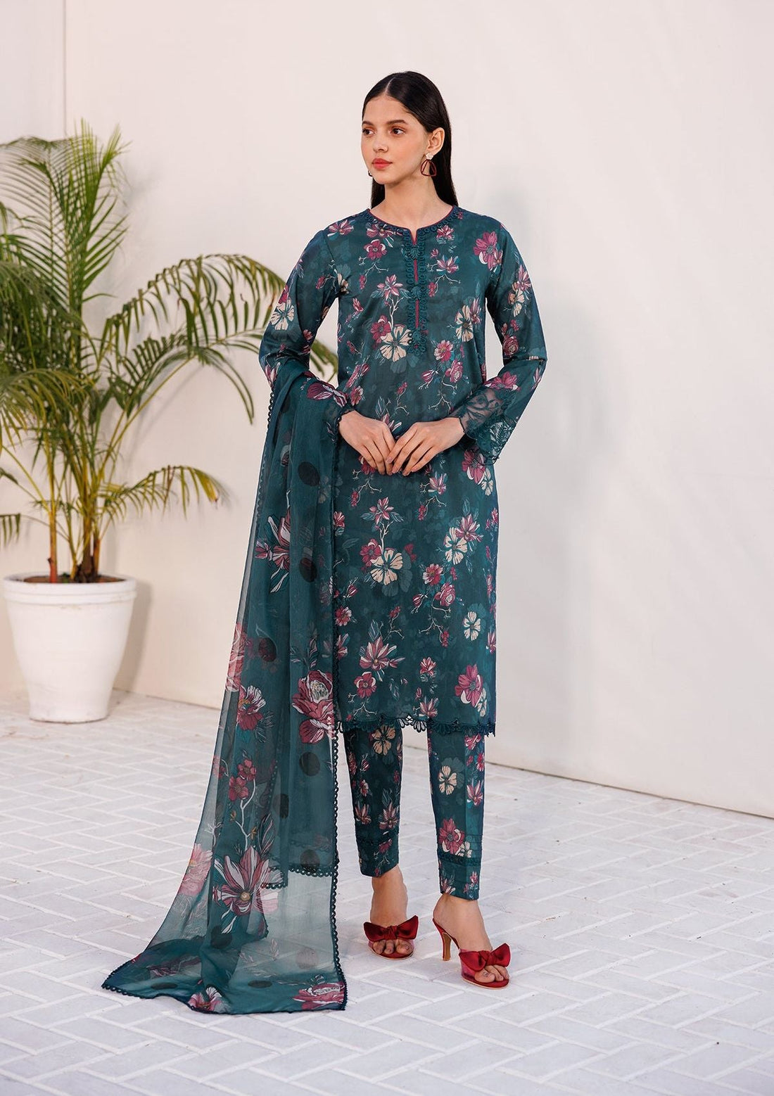 Lawn Collection - Farasha - Printed Essentials - Floral Haze