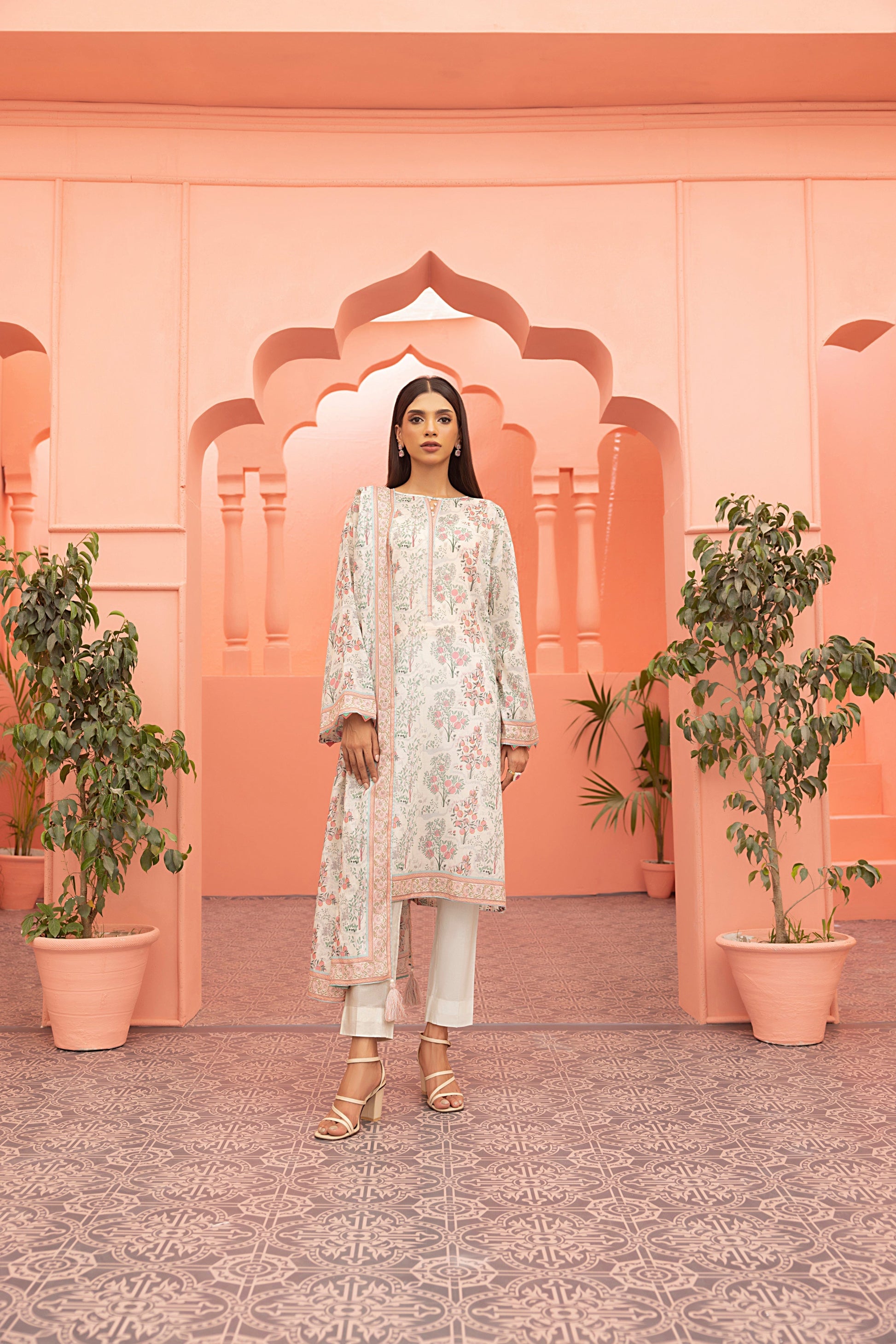 LSM | Winter Marina 24 | 0131 - Official LSM stockist in UK - Sakeena London