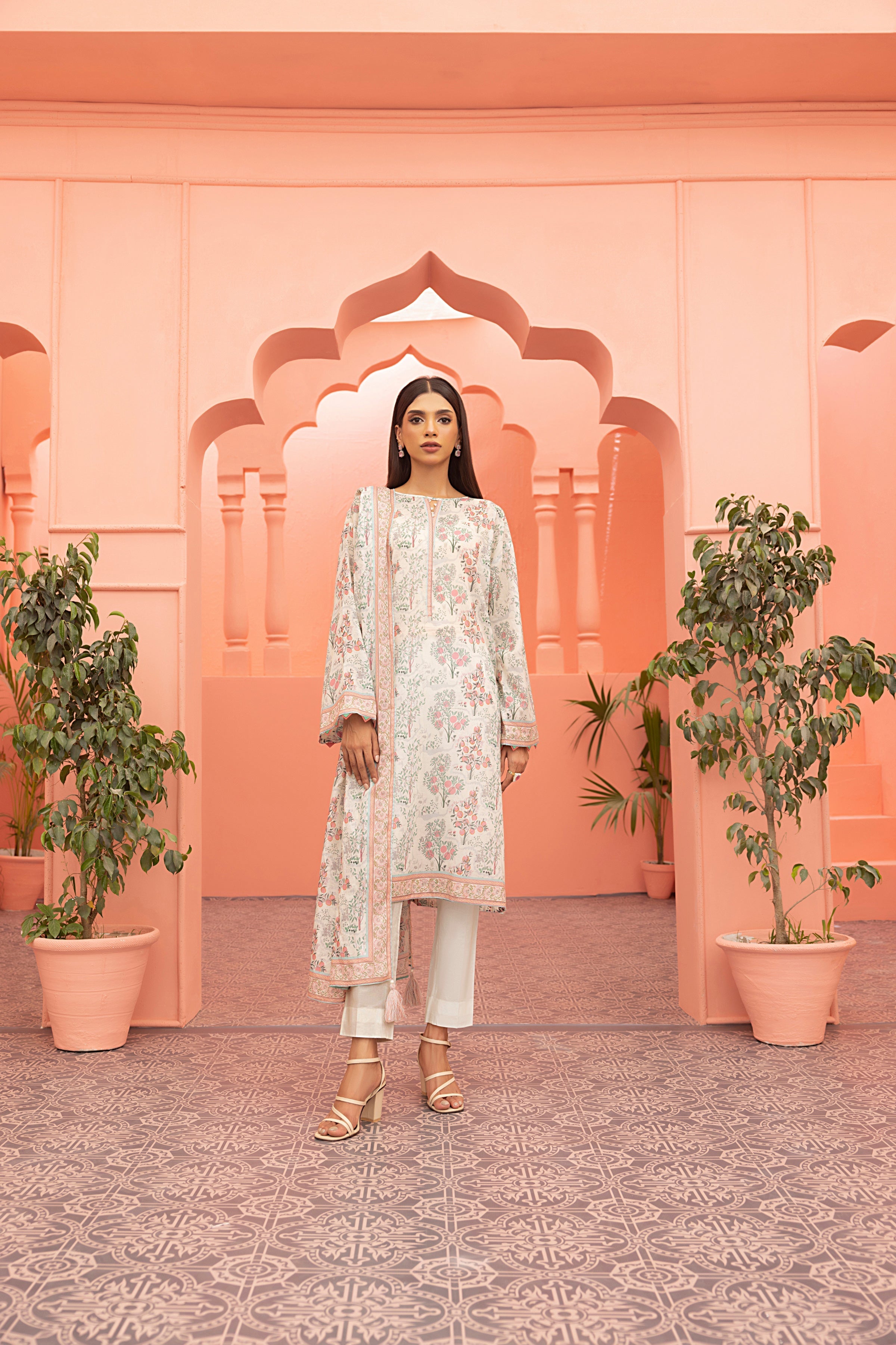 LSM | Winter Marina 24 | 0131 - Official LSM stockist in UK - Sakeena London
