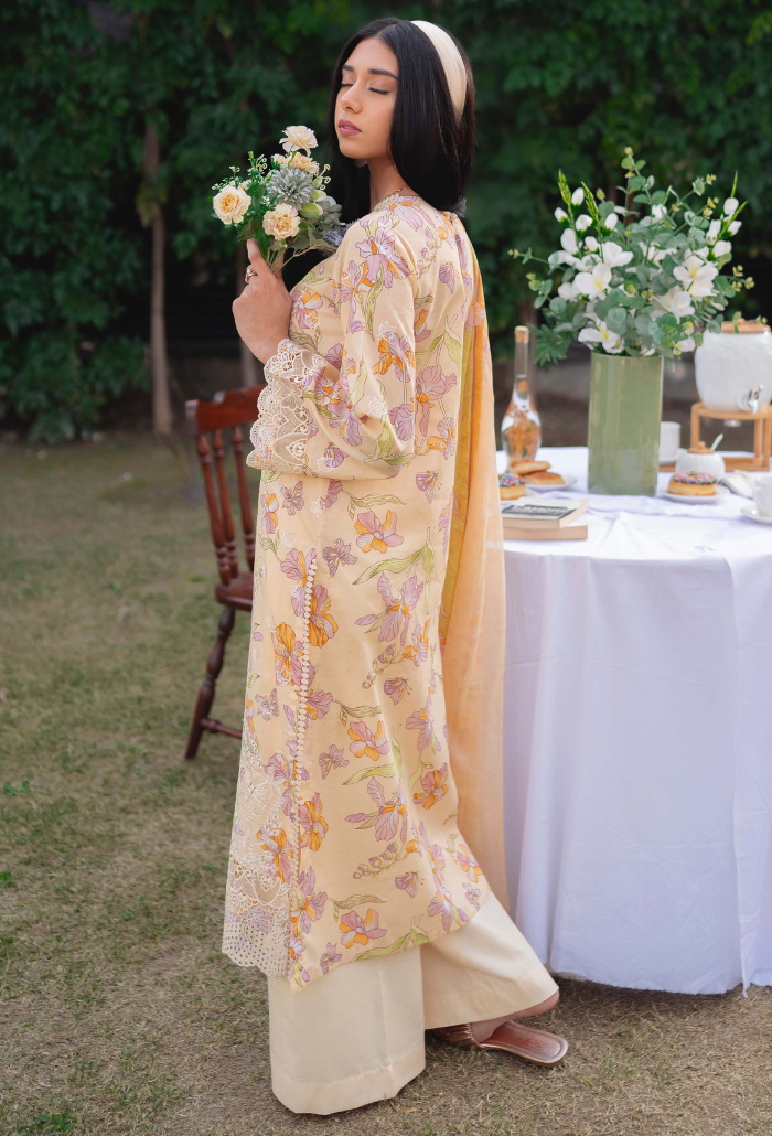 Humdum | Gardenia Lawn 24 | Printkari Lawn PLG 02 - Official HumDum stockist in UK - Sakeena London