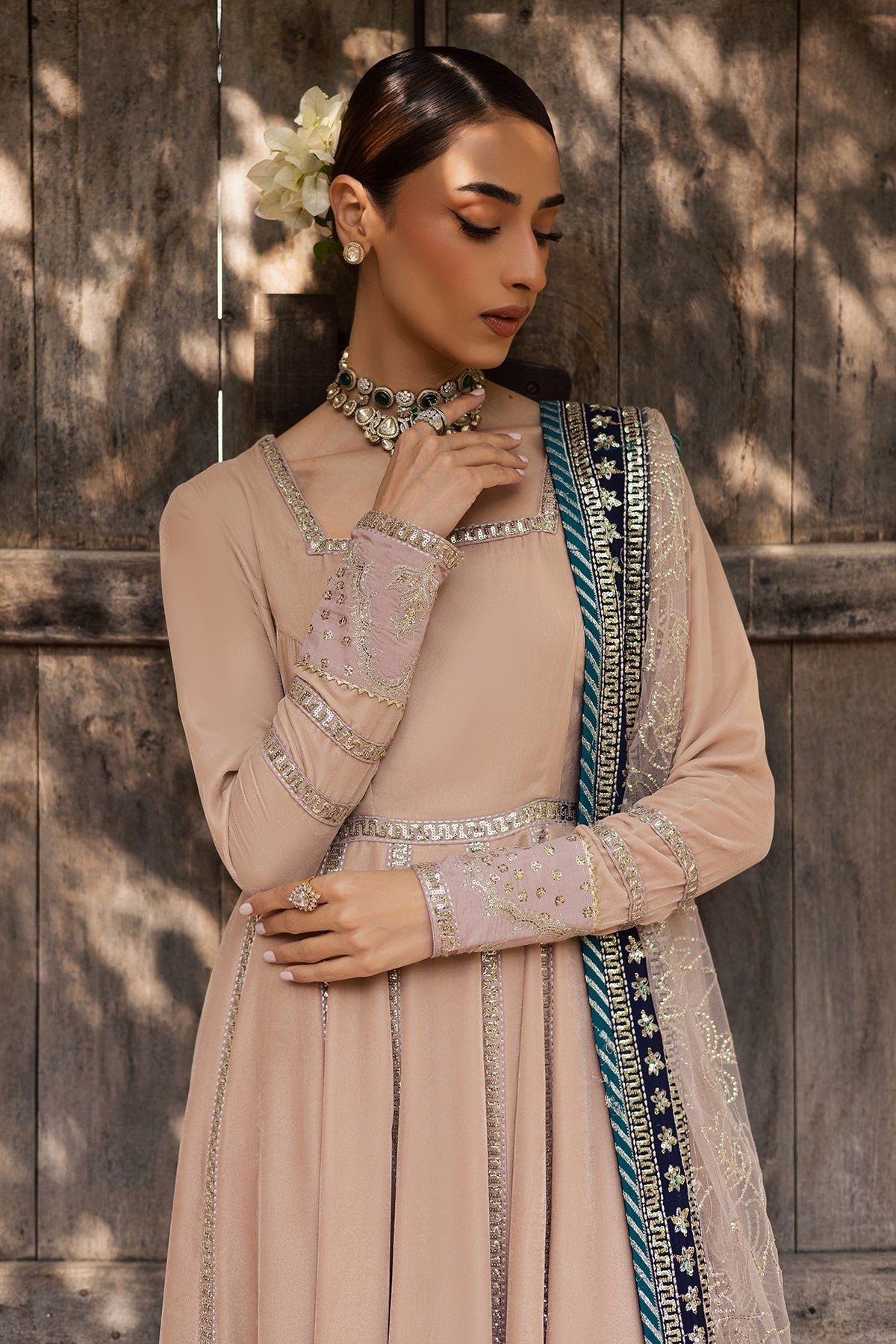 Nureh | Maya Velvet | NW-117 - Official Nureh stockist in UK - Sakeena London