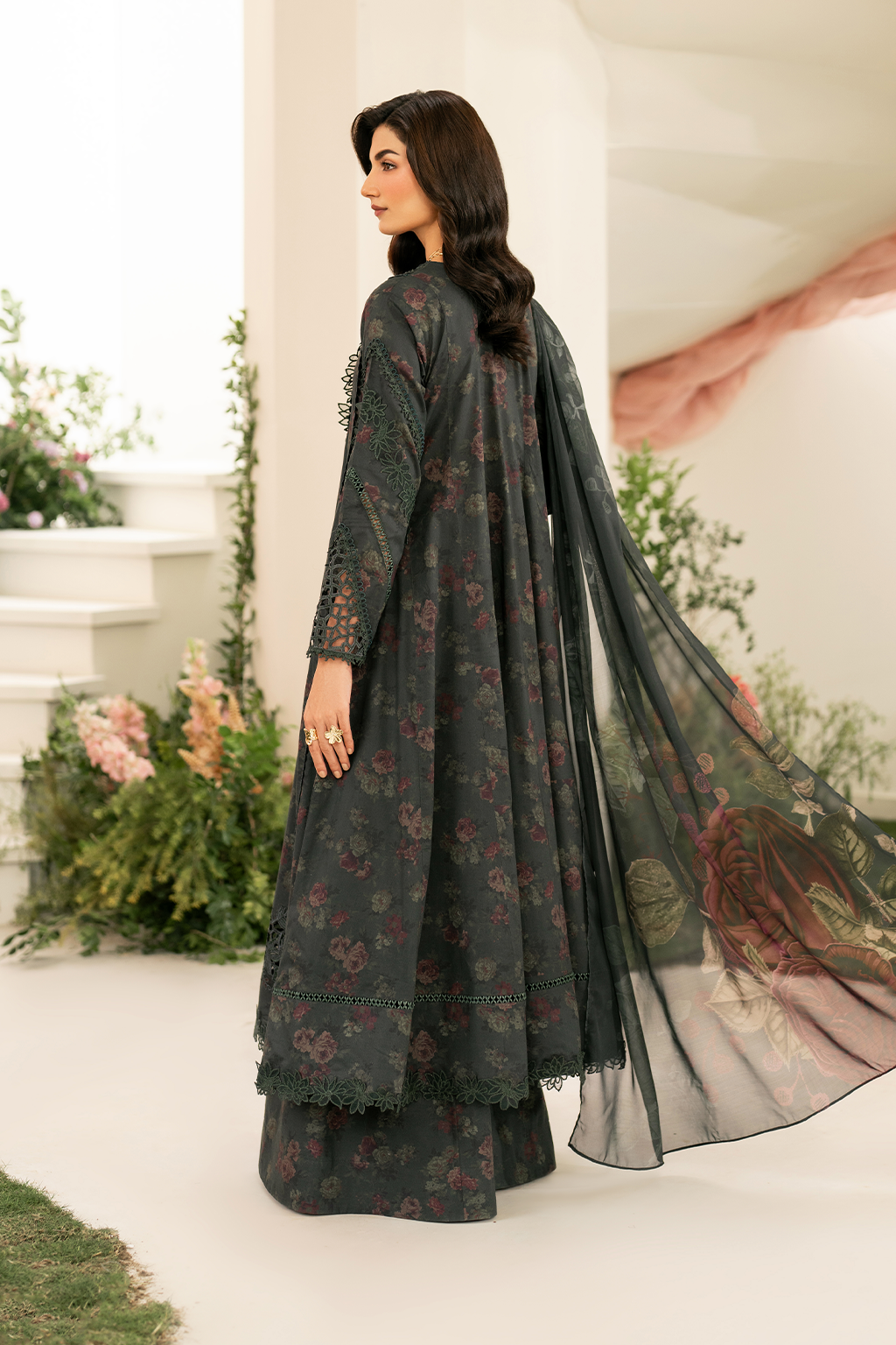 Iznik | Festive Edition | IFE-08 - Official Iznik stockist in UK - Sakeena London