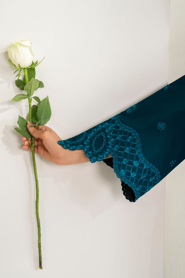 Farasha | Summer Weaves Embroidered Lawn | Teal Frost