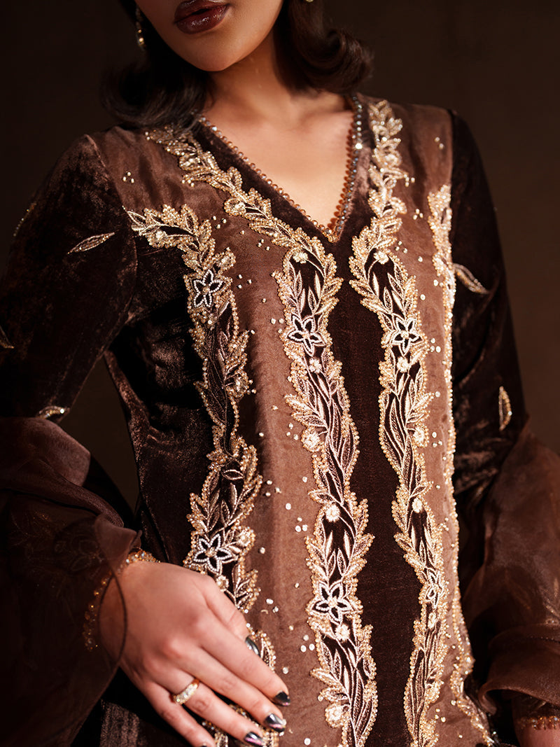 Caia | Luxury Velvet Edit 25 | Hazel