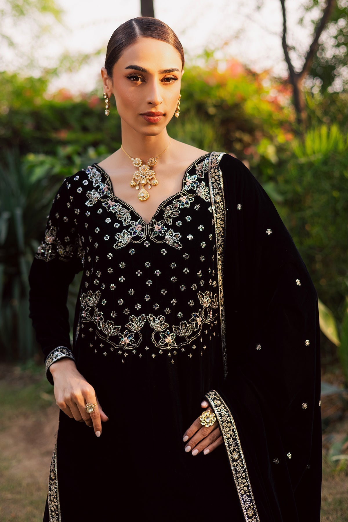 Nureh | Maya Velvet | NW-118 - Official Nureh stockist in UK - Sakeena London