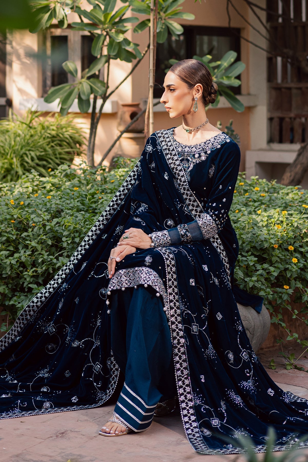 Nureh | Maya Velvet | NW-114 - Official Nureh stockist in UK - Sakeena London