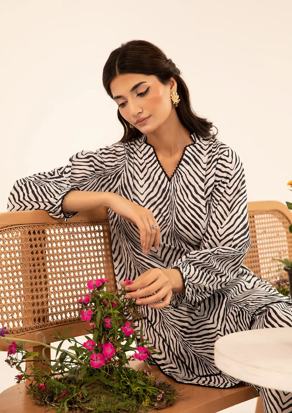 Elaf Premium | Pret 25 | EPT-09 SIVE - Official Elaf Premium stockist in UK - Sakeena London