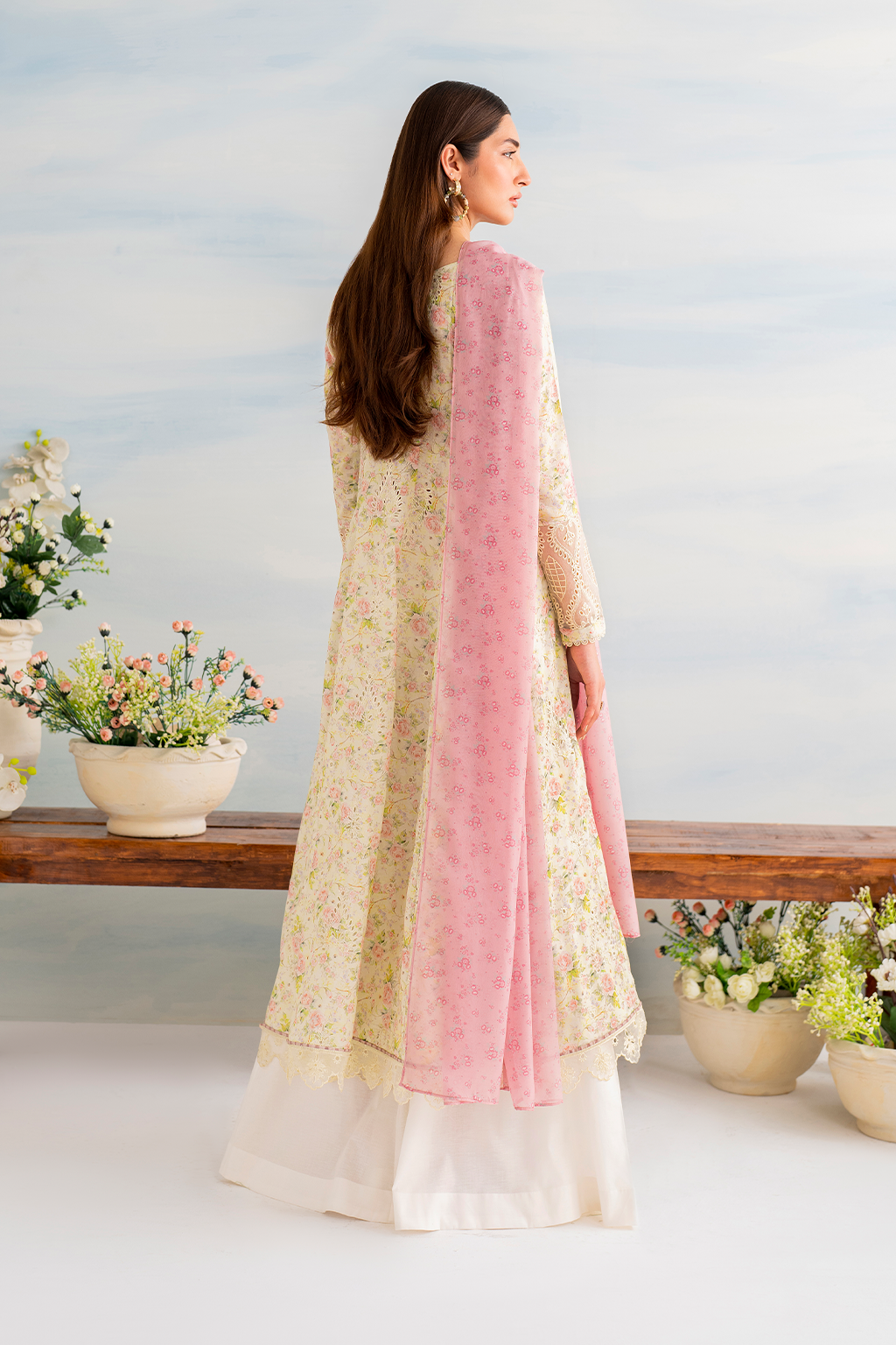 Iznik | Guzel lawn 24 | IGL-07 - Official Iznik stockist in UK - Sakeena London