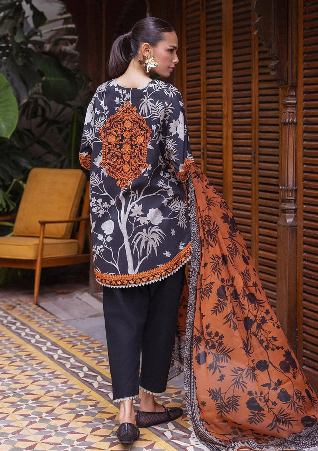 Lawn - Zainab Chottani - Tahra - Volume 2 - Efra