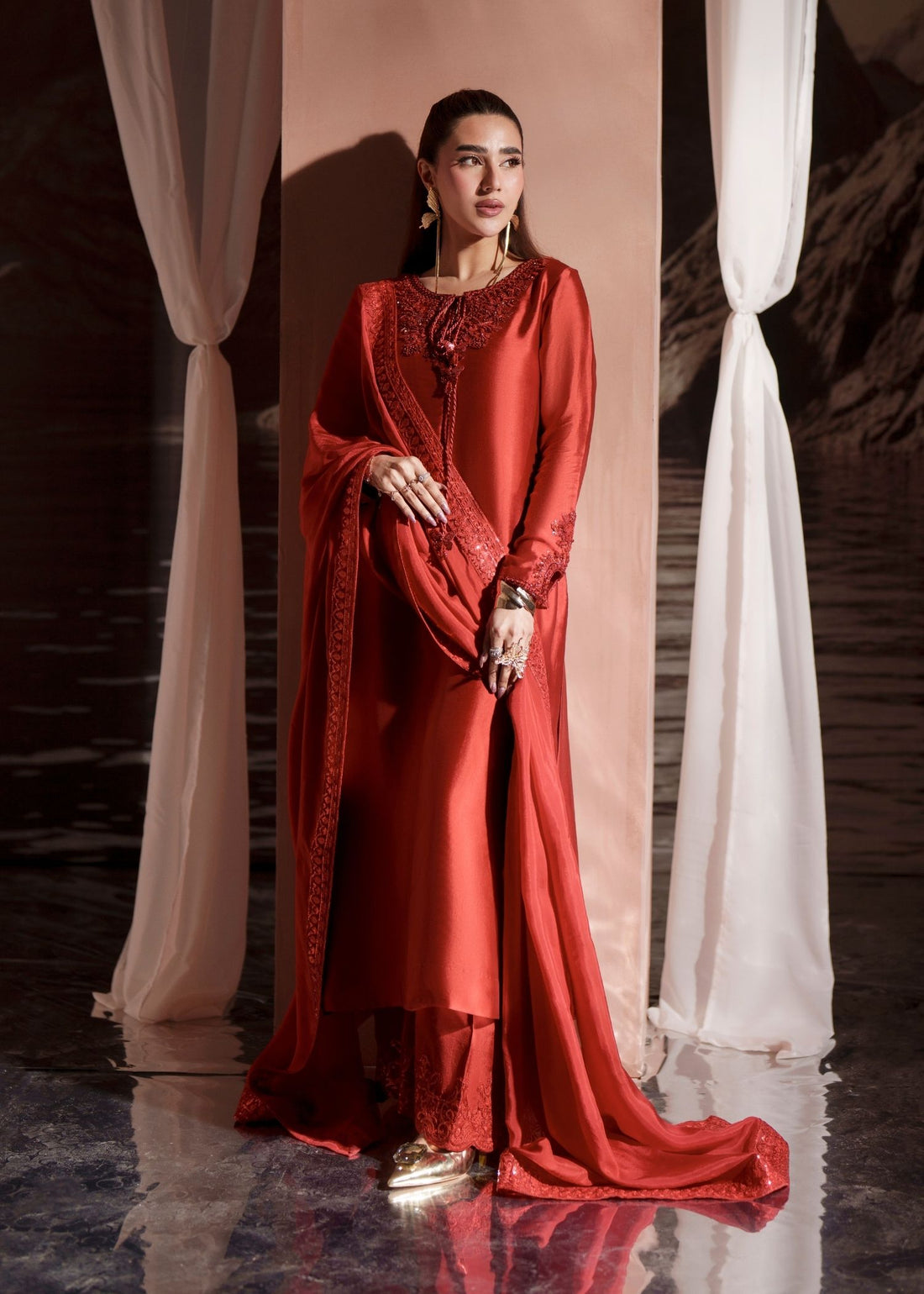 Mehak Yaqoob | Enchante Luxe Edit | Rosin