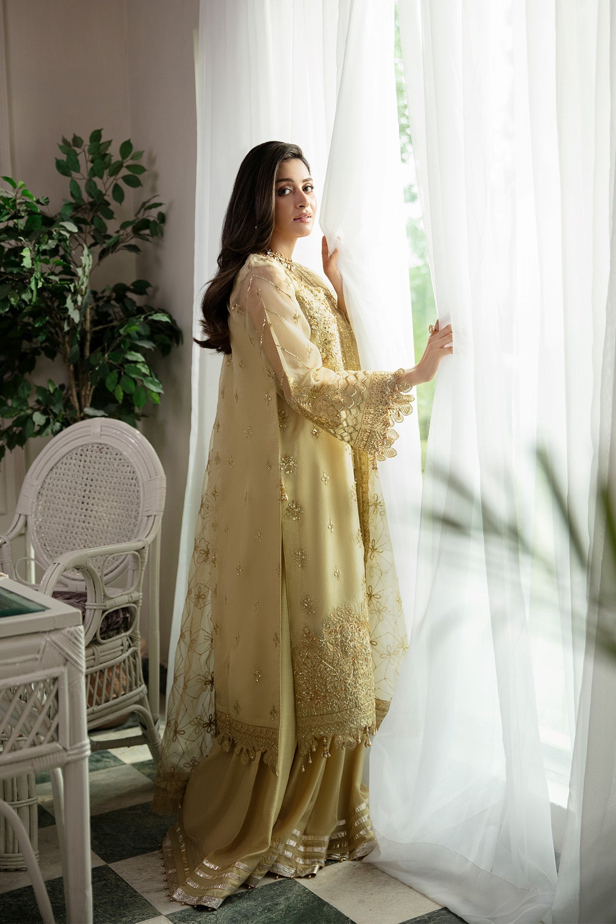 Raeesa Premium | Dehleez Formals | Dl 1036 - Official Raeesa Premium stockist in UK - Sakeena London
