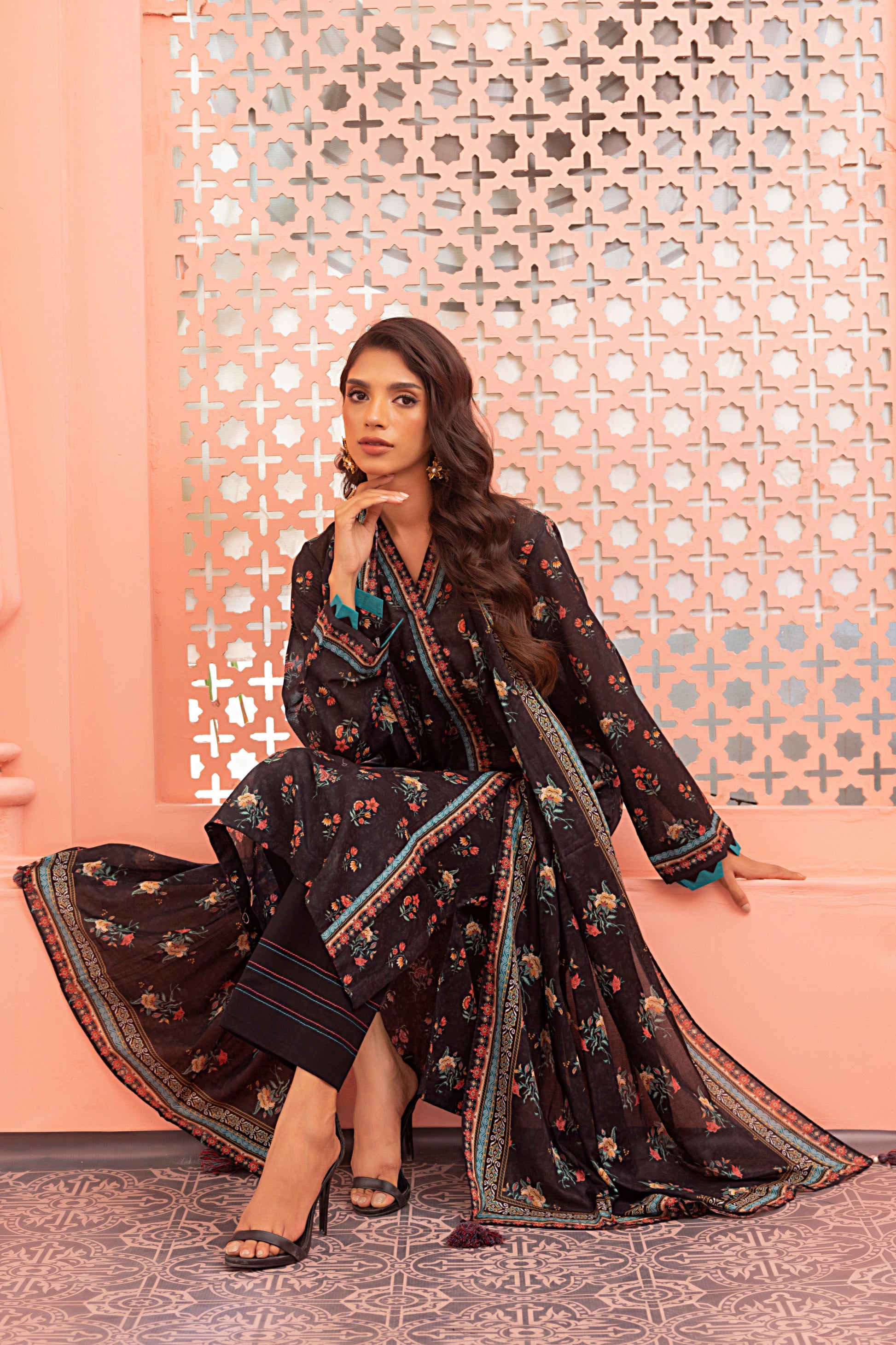 LSM | Winter Marina 24 | 0135 - Official LSM stockist in UK - Sakeena London