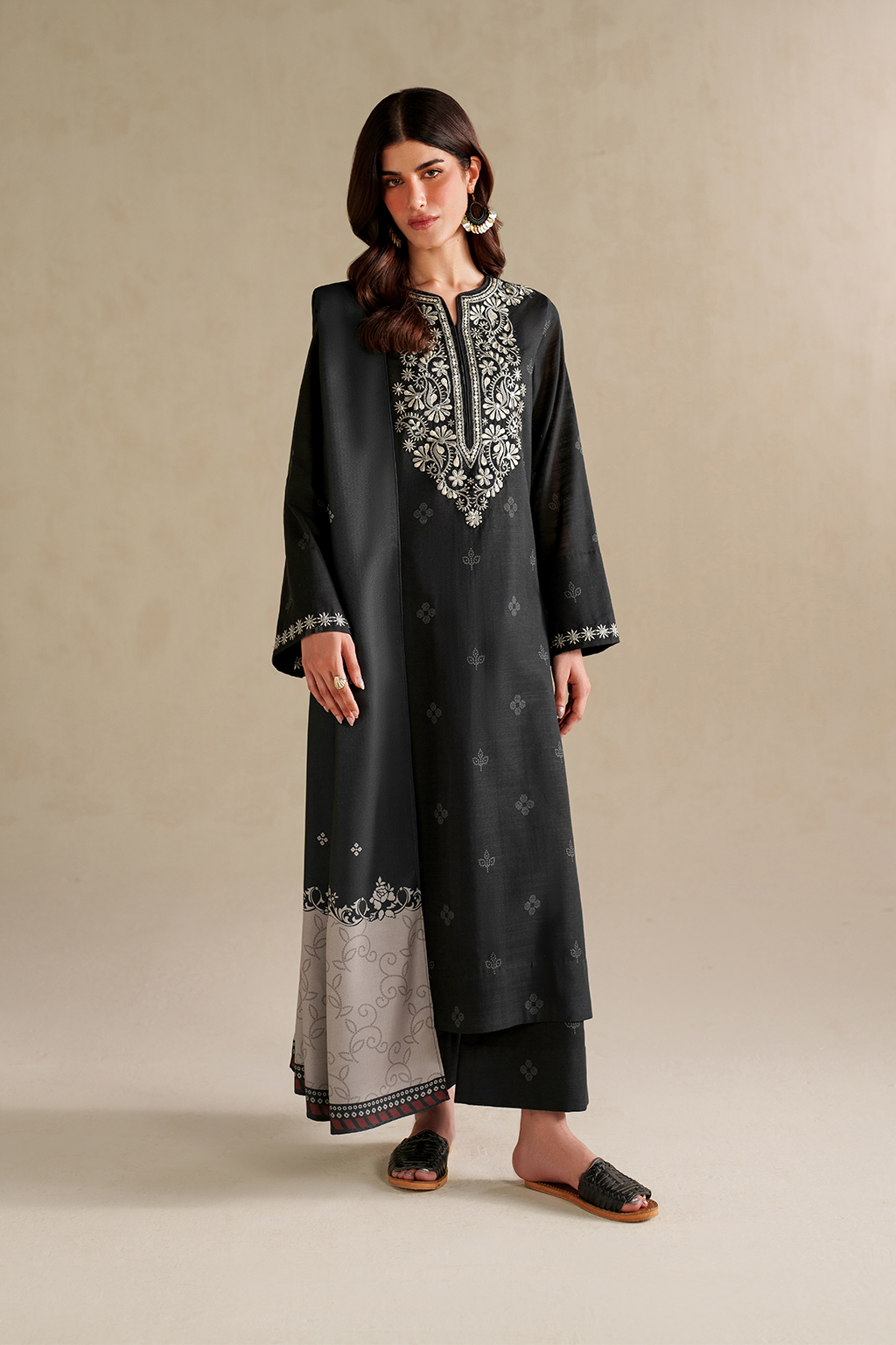 Iznik | Winter Chapter 25 | UE-591 Printed Khaddar - Official Iznik stockist in UK - Sakeena London