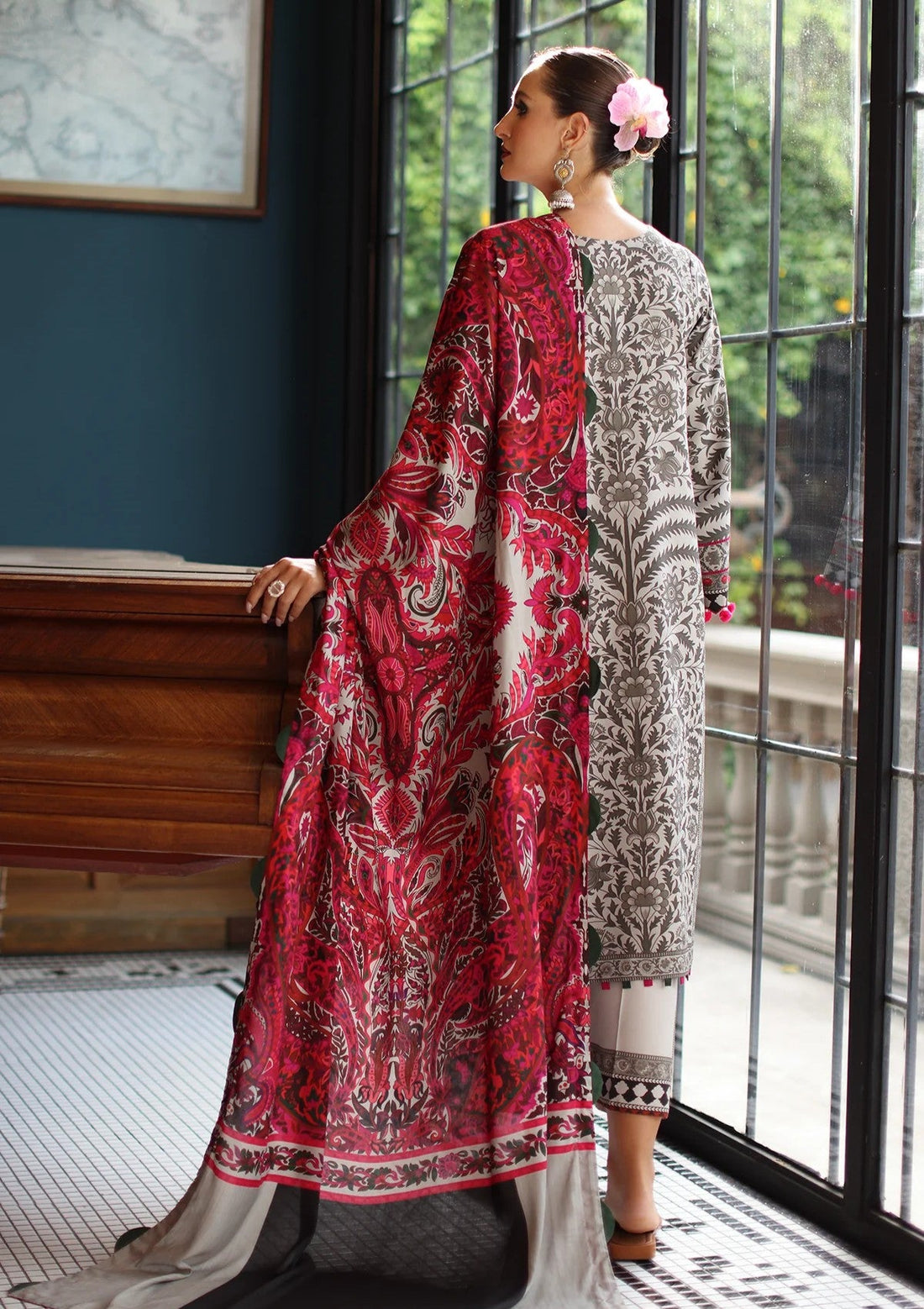 Winter - Charizma - C-Prints - Linen 25 - CPW5-09