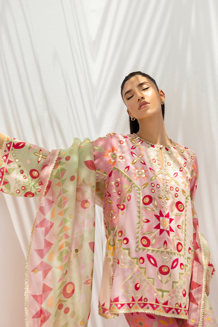Sania Maskatiya | Fall Festive Glimmer | Vaya - Official Sania Maskatiya stockist in UK - Sakeena London