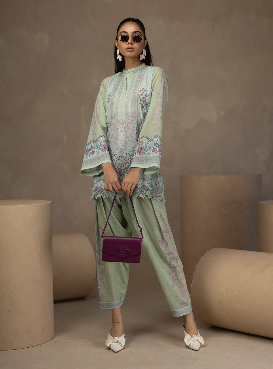 Zainab Chottani | Zahra Spring Edit 26 | Evie